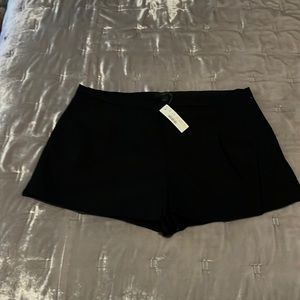 NWT J Crew Black  Pleated Shorts - Size 12